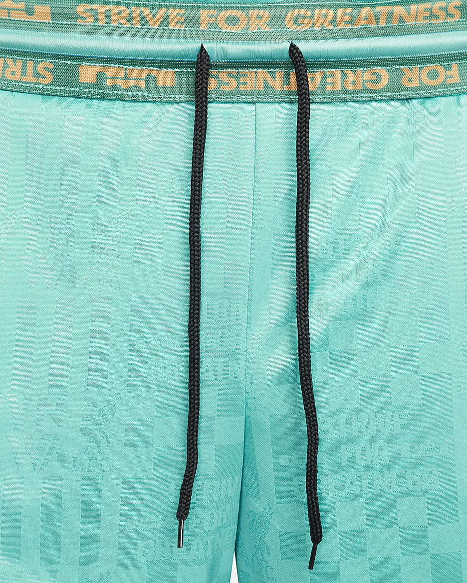 LeBron x Liverpool FC 男款 Dri-FIT DNA 8" 籃球褲 - Washed Teal/Truly Gold