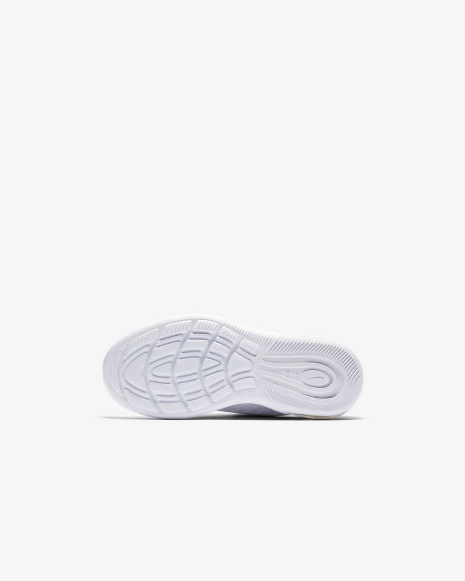 nike air max axis junior black and white