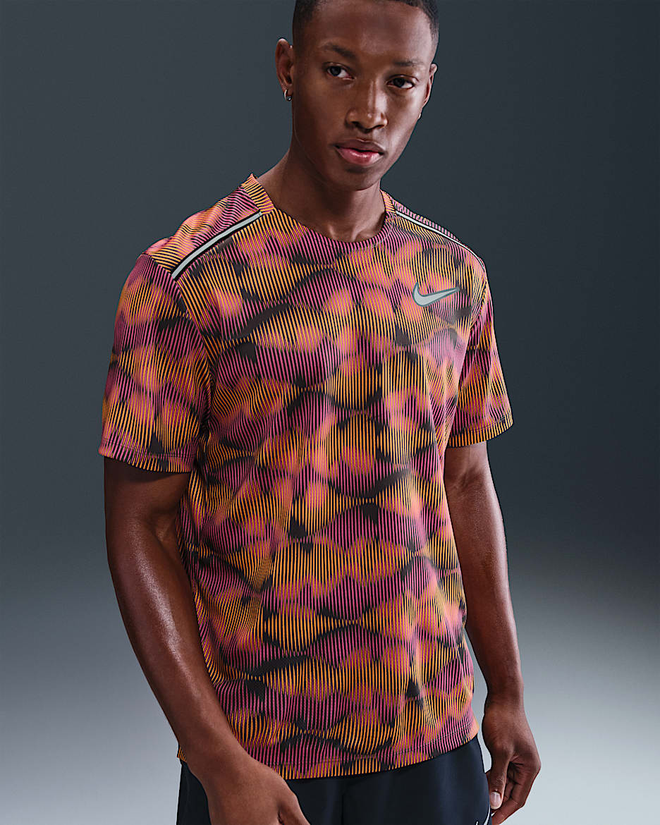 Nike Miler Kurzarm-Laufoberteil für Herren - Iron Grey/Sundial/Playful Pink/Metallic Silver