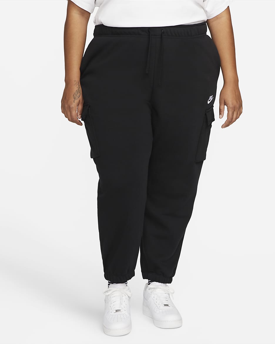 Nike Sportswear Club Fleece Women's Mid-Rise Oversized Cargo Sweatpants (Plus Size) - Black/White