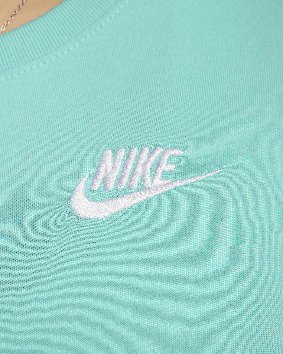 Nike Sportswear Club Essentials 女款 T 恤 - Green Frost/白色