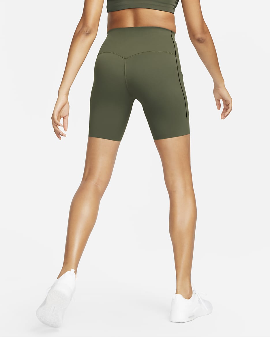 Shorts de ciclismo con bolsillos de 20 cm de tiro alto y media sujeción para mujer Nike Universa - Caqui militar/Negro