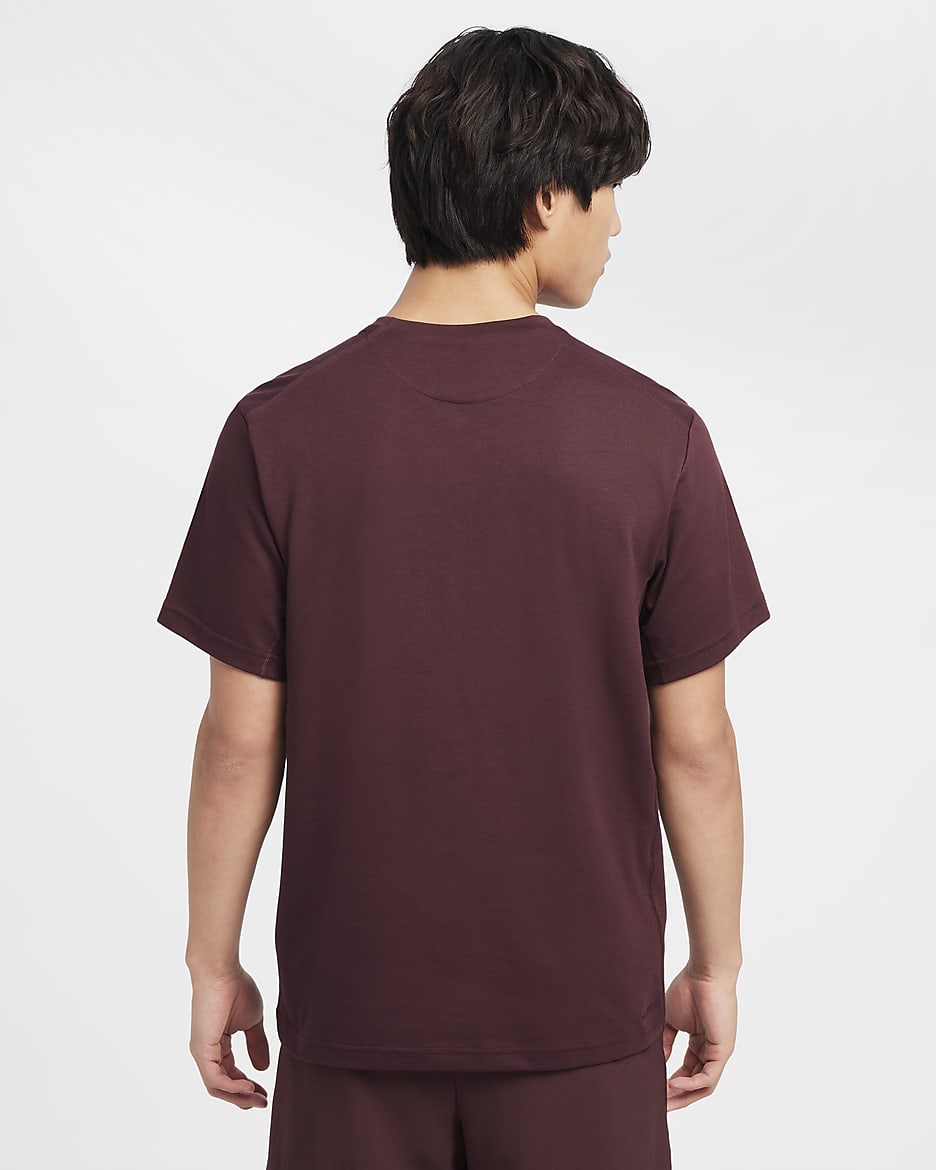 Nike Dri-FIT Primary 男款訓練 T 恤 - Burgundy Crush/Burgundy Crush