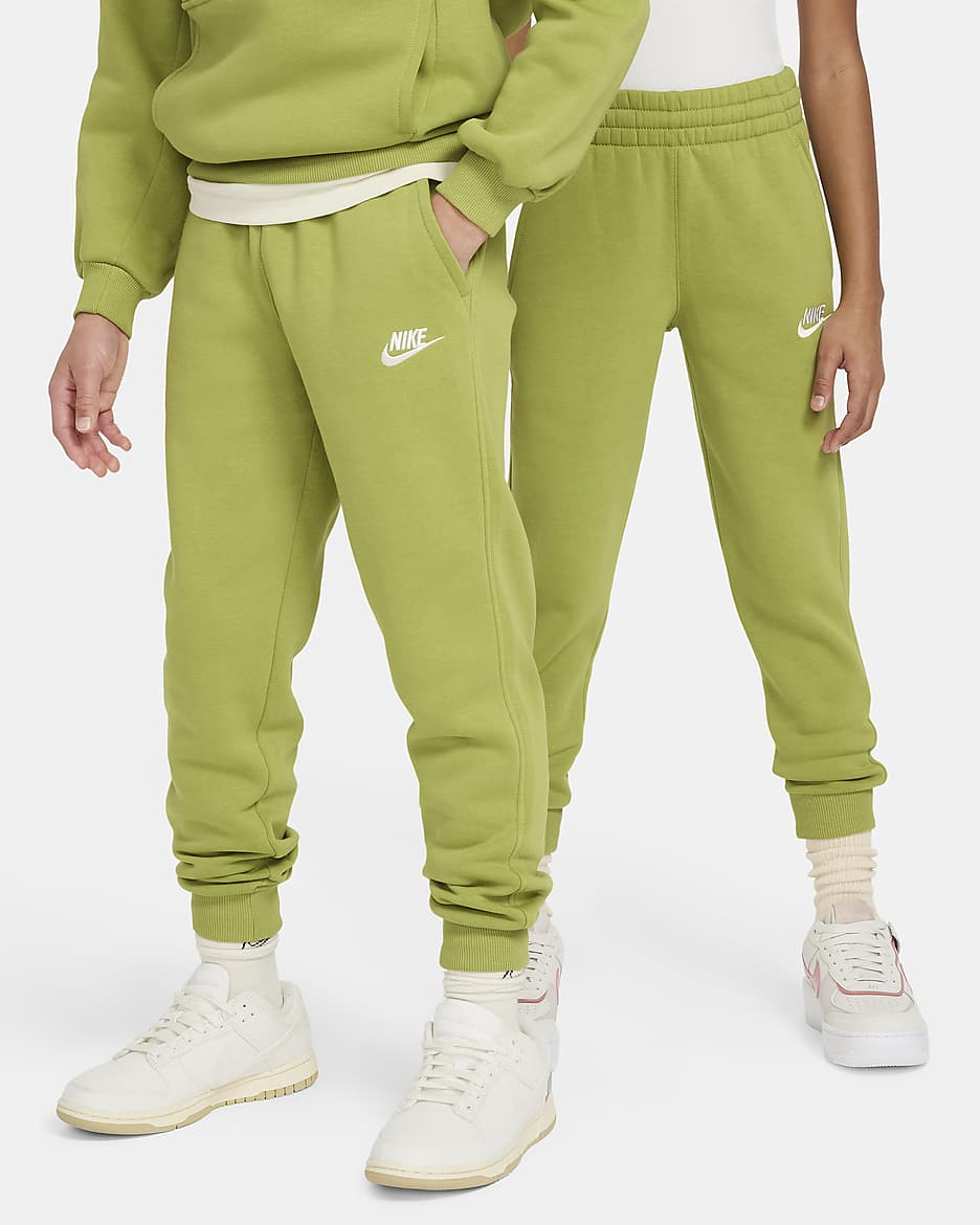 Nike Sportswear Club Fleece Older Kids' Joggers - Pear/White