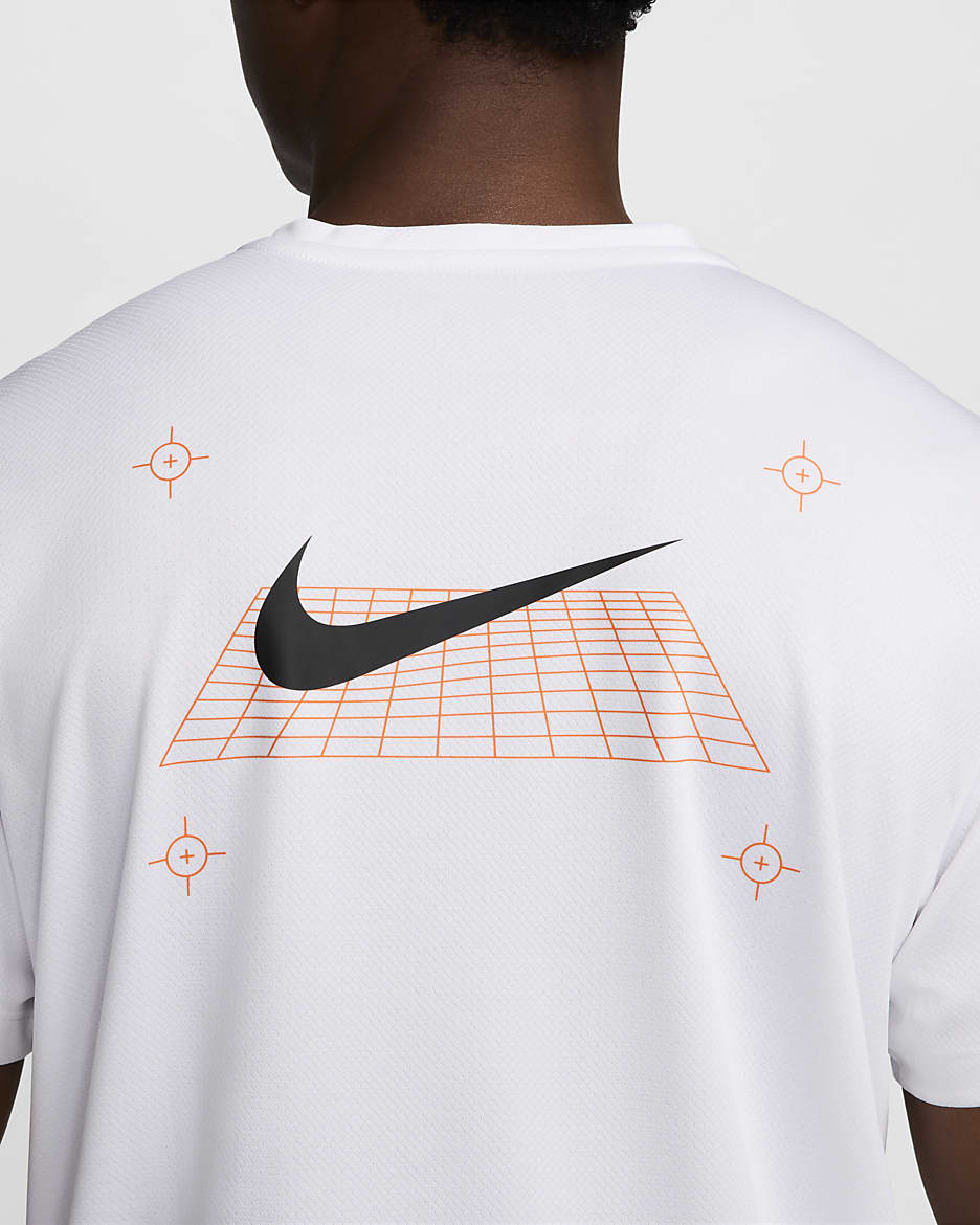 Nike Miler Kurzarm-Laufoberteil mit Grafik für Herren - Weiß