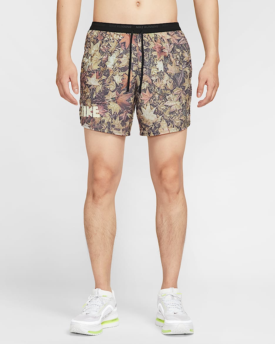 Nike Stride Men's Dri-FIT 18cm (approx) Brief-Lined Printed Running Shorts - Black/White/Hemp