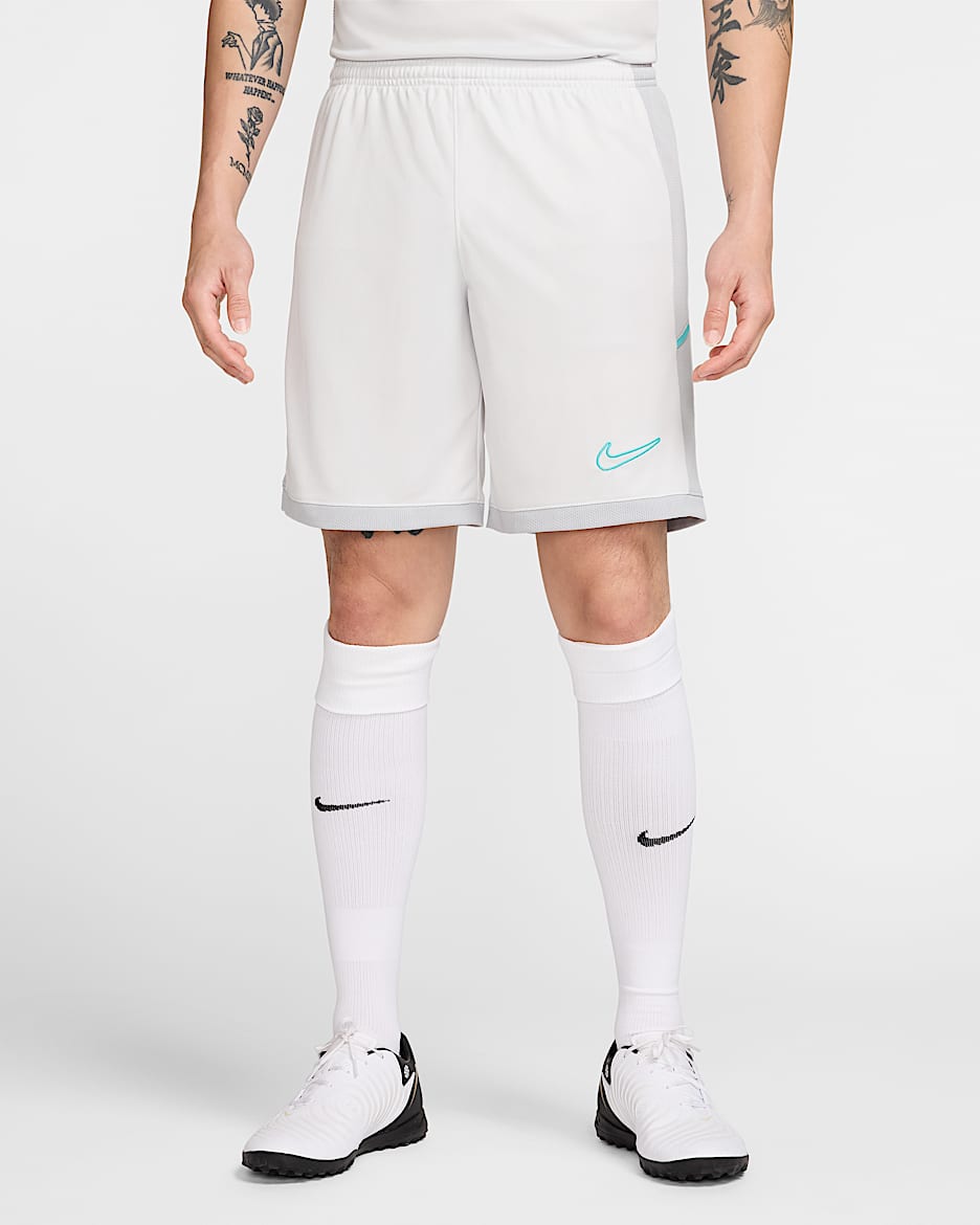 ナイキ アカデミー メンズ Dri-FIT サッカーショートパンツ - フォトンダスト/ライトスモークグレー/ダイナミックターコイズ