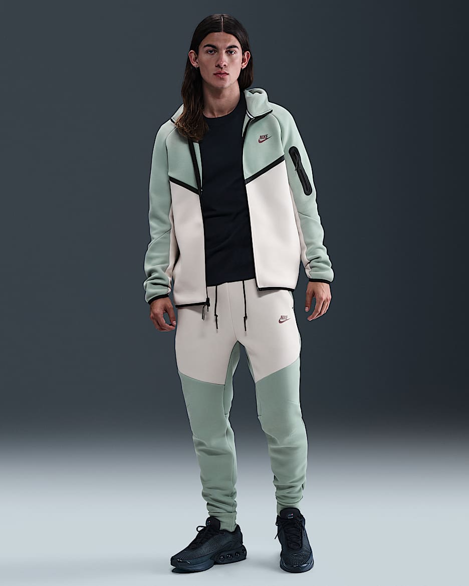 Nike Tech Men's Fleece Joggers - Dusty Sage/Light Orewood Brown/Plum Eclipse