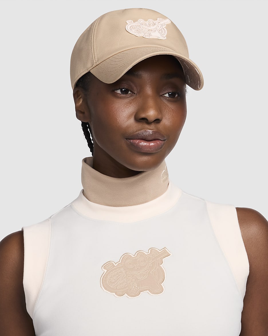 Gorra sin estructura Naomi Osaka Dri-FIT Club - Cáñamo/Guayaba hielo