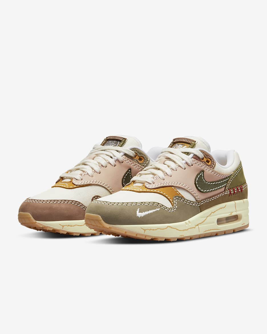 womens nike air max one