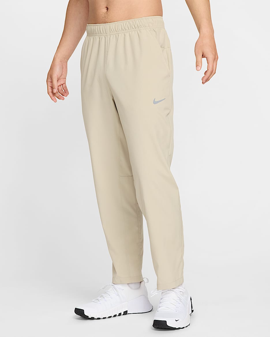 Nike Form 男款 Dri-FIT 開放式褲腳多功能長褲 - 沙漠卡其色/黑色