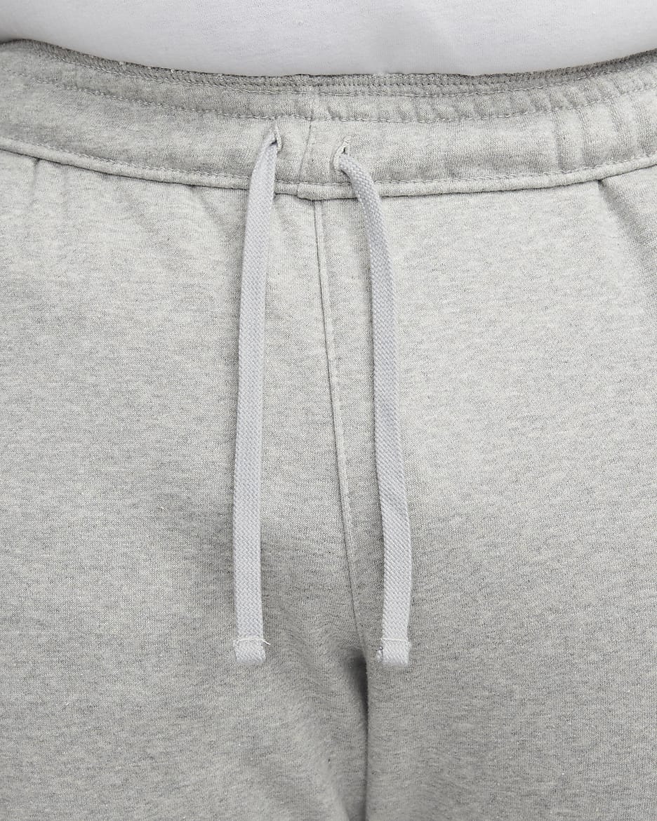Nike Sportswear Club Fleece Herrenhose - Dark Grey Heather/Matte Silver/Weiß