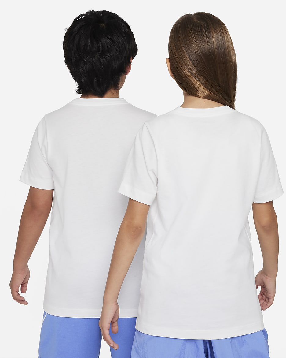 Nike Sportswear Older Kids' T-Shirt - White