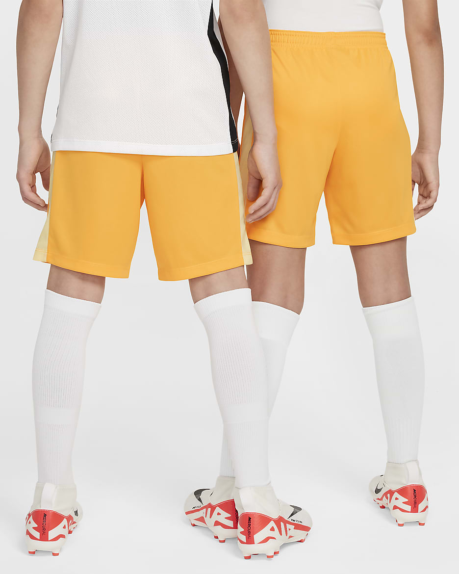 Shorts de fútbol Dri-FIT para niños talla grande Kylian Mbappé Academy 23 - Naranja láser/Naranja láser claro