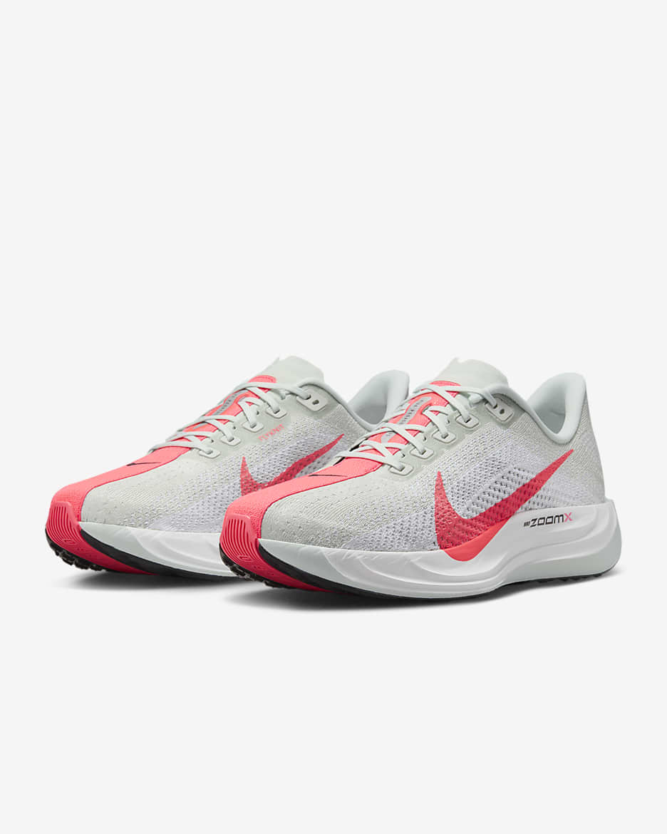 Tenis de correr en pavimento para hombre Nike Pegasus Plus - Gris ligero/Blanco/Negro/Ponche cálido