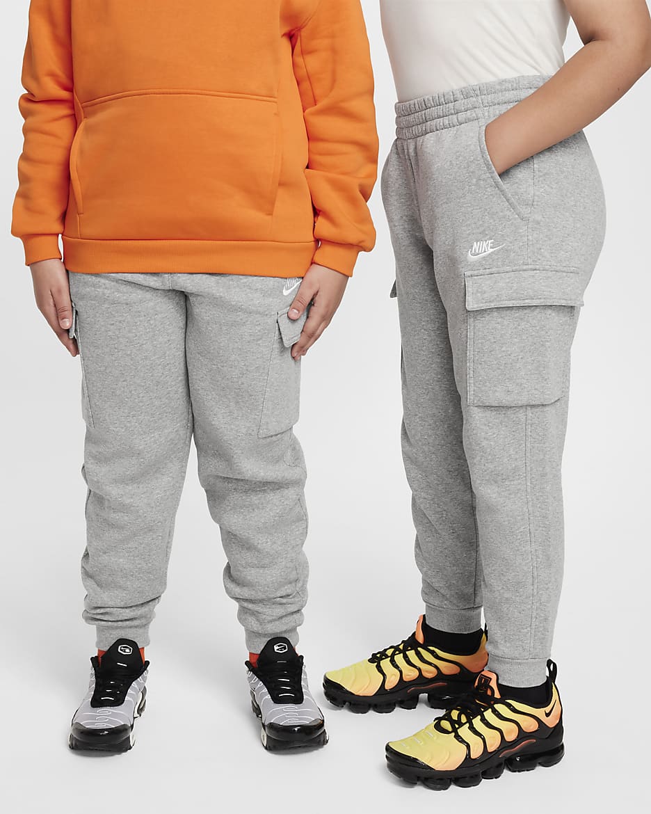 Nike Sportswear Club Fleece Older Kids' Cargo Trousers (extended size) - Dark Grey Heather/Base Grey/White