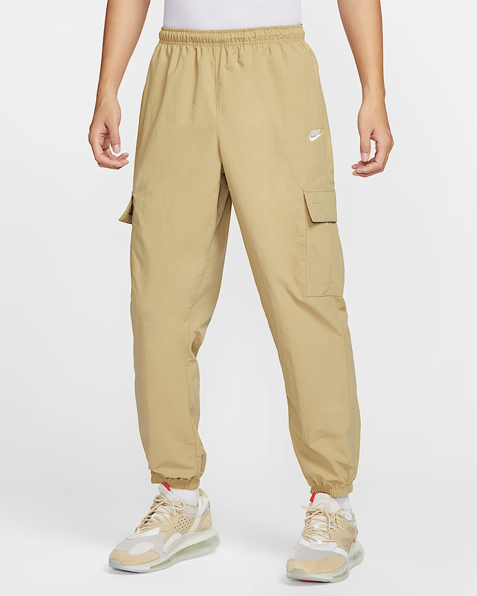 กางเกงคาร์โก้ขายาวผู้ชายแบบทอ Nike Club - Parachute Beige/ขาว