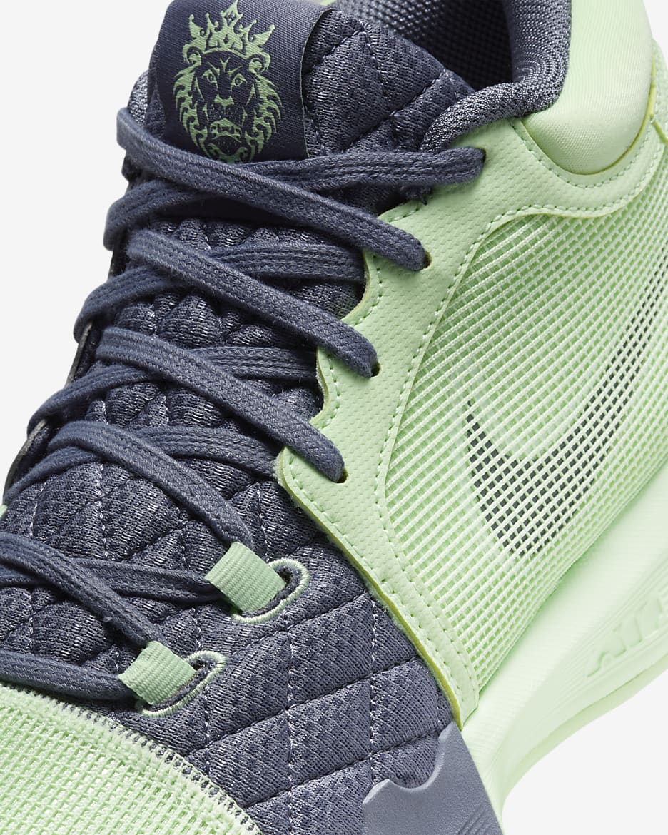 LeBron Witness 8 Basketball Shoes - Vapour Green/Light Carbon/White
