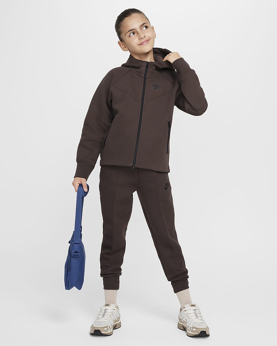 Nike Sportswear Tech Fleece-hættetrøje med lynlås til større børn (piger) - Baroque Brown/sort/sort