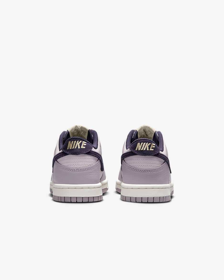 Nike Dunk Low Schuh für ältere Kinder - Light Violet Ore/Platinum Violet/Team Gold/Dark Raisin