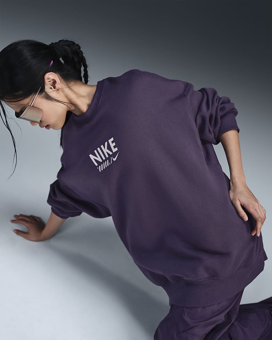 Nike Sportswear Women's Oversized Fleece Crew-Neck Sweatshirt - Dark Raisin