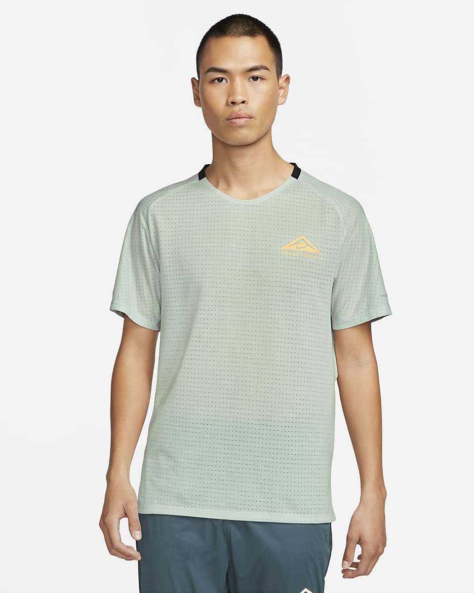 Nike Dri-FIT Trail Solar Chase Men's Short-Sleeve Trail Running Top - Light Silver/Citron Pulse