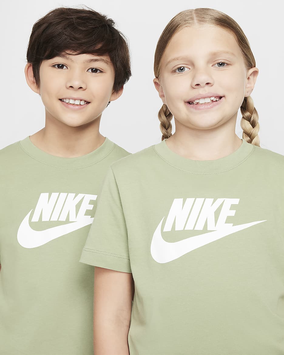 Nike Sportswear Older Kids' T-Shirt - Oil Green