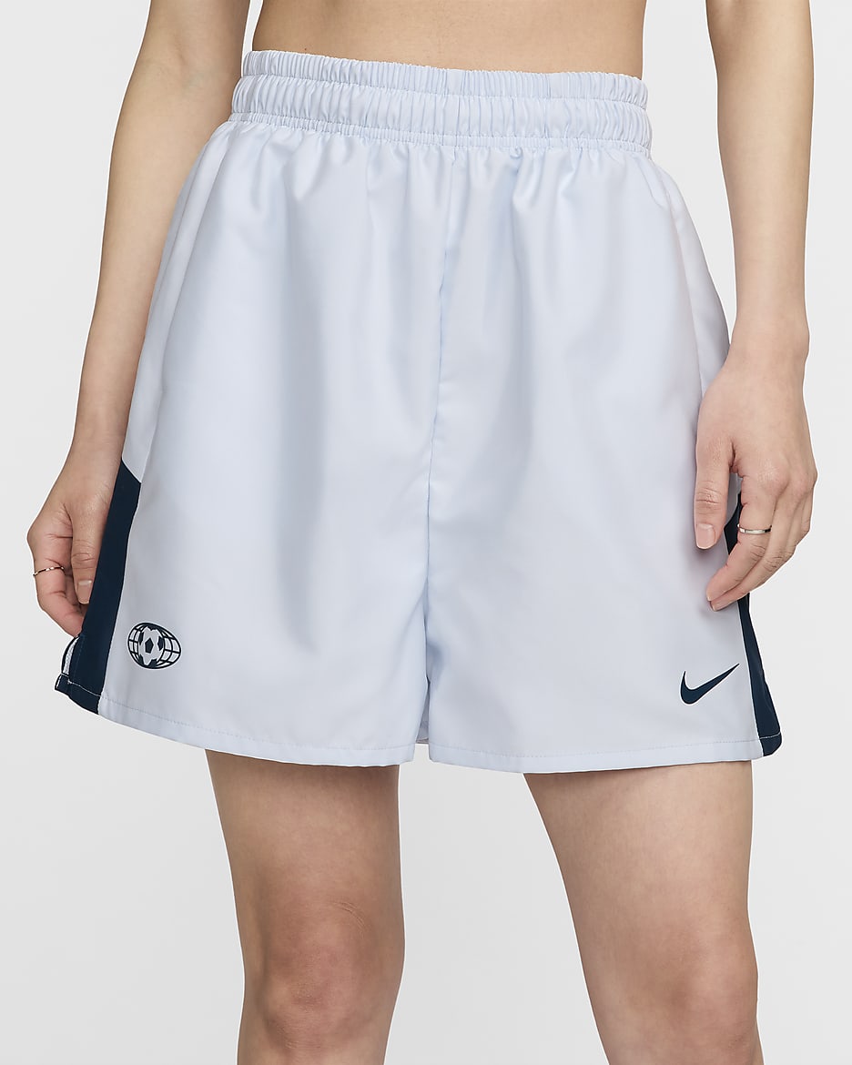 Nike Sportswear Damenshorts aus Webmaterial - Football Grey