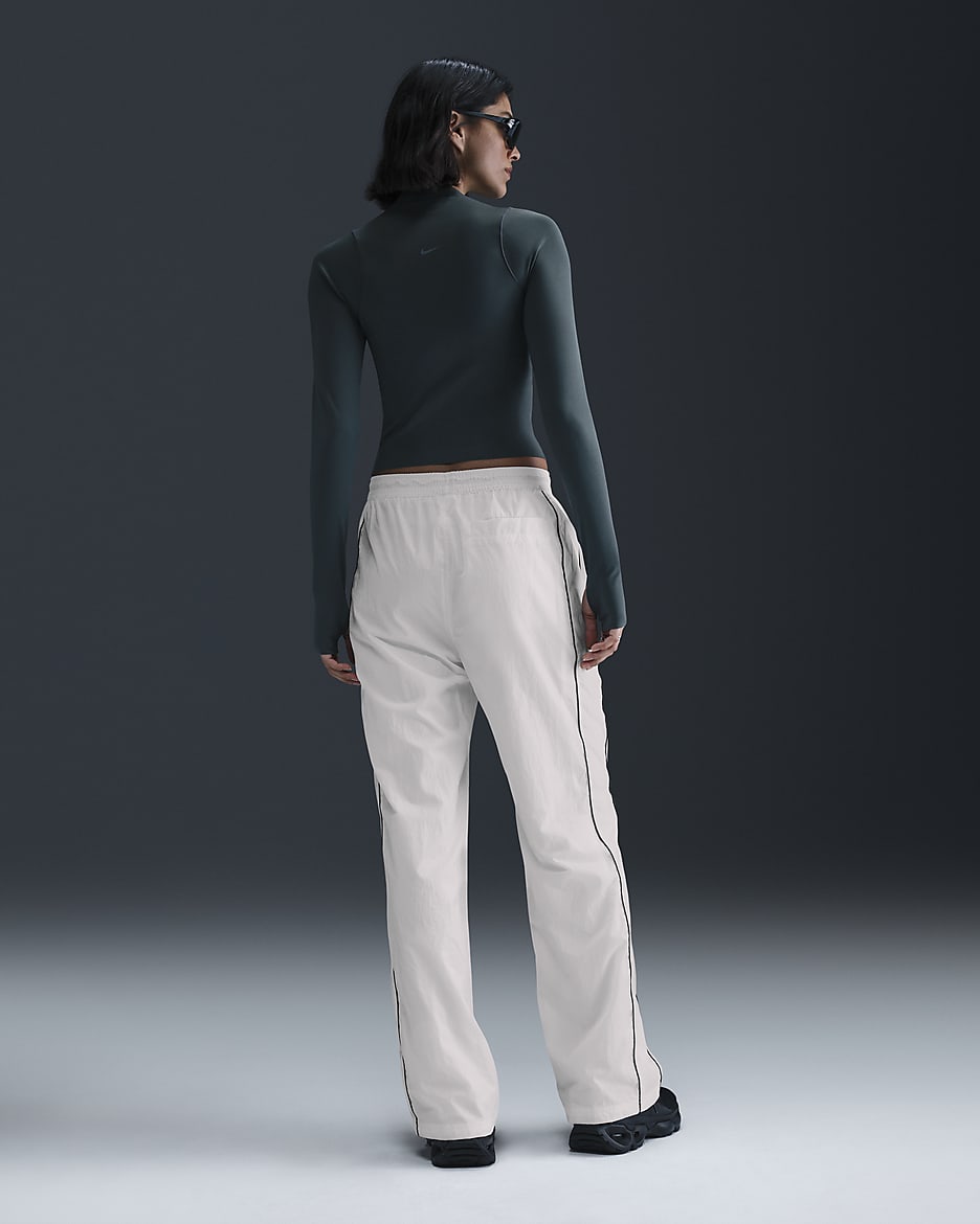 Nike Windrunner Women's High-Waisted Woven Open-Hem Pants