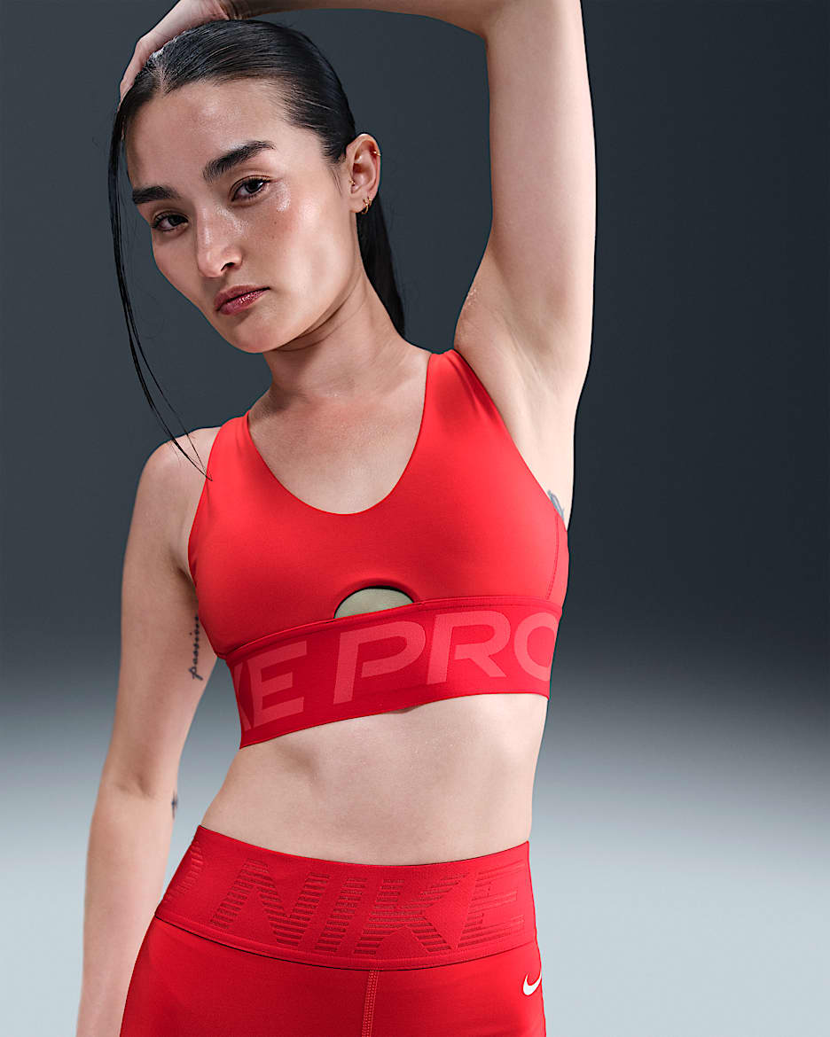 나이키 프로 인디 플런지 여성 미디엄 서포트 패드 스포츠 브라 - 라이트 크림슨/엠버 글로우/화이트