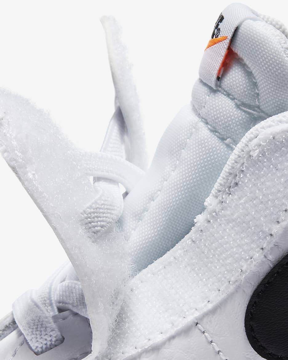 Sko Nike Blazer Mid '77 för baby/små barn - Vit/Total Orange/Svart