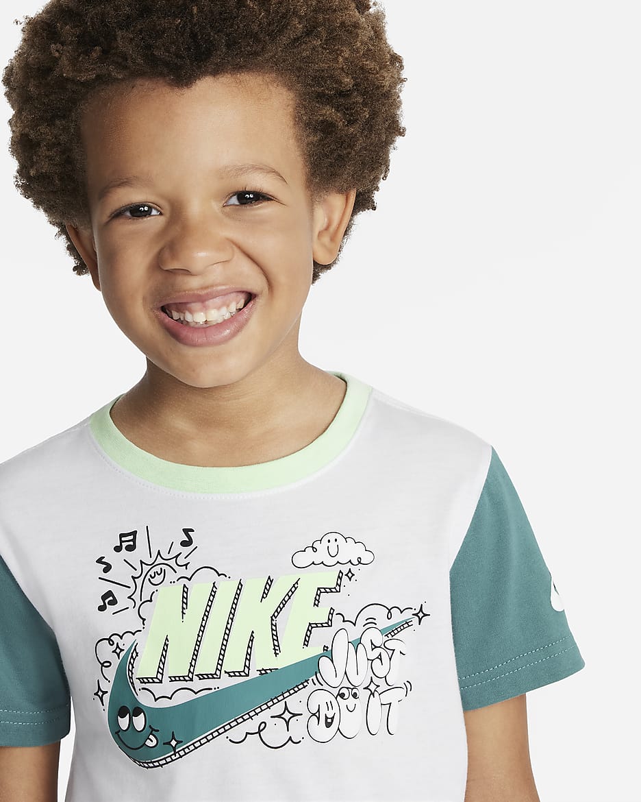 Conjunto de playera y shorts para niños de preescolar Nike Sportswear Create Your Own Adventure - Verde vapor