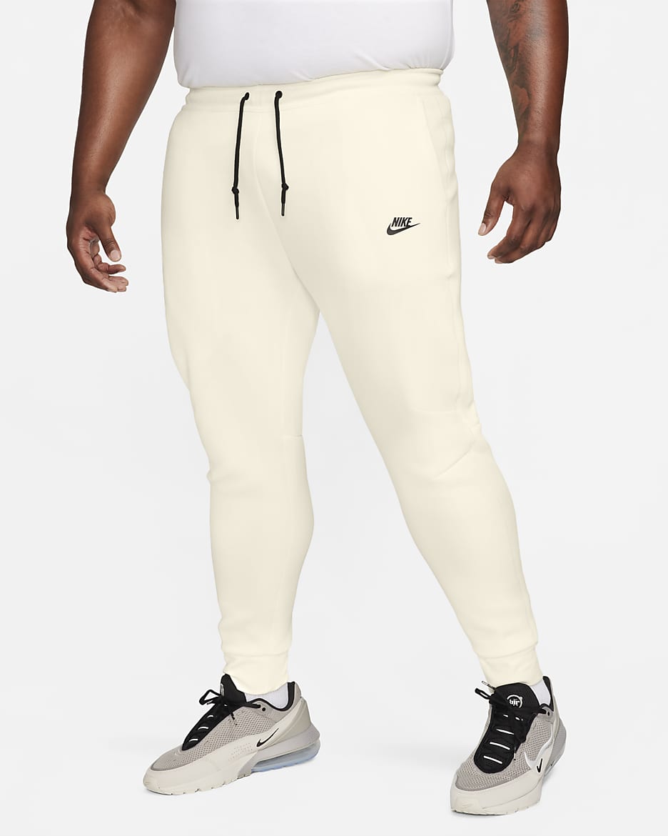 Nike Sportswear Tech Fleece Men's Joggers - Coconut Milk/Black