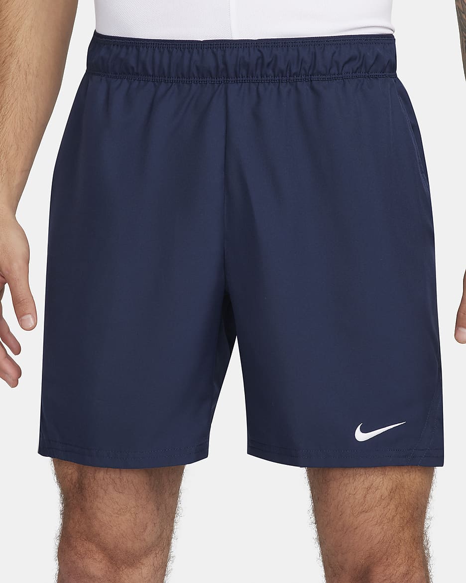 NikeCourt Victory Dri-FIT Herren-Tennisshorts (ca. 18 cm) - Obsidian/Weiß