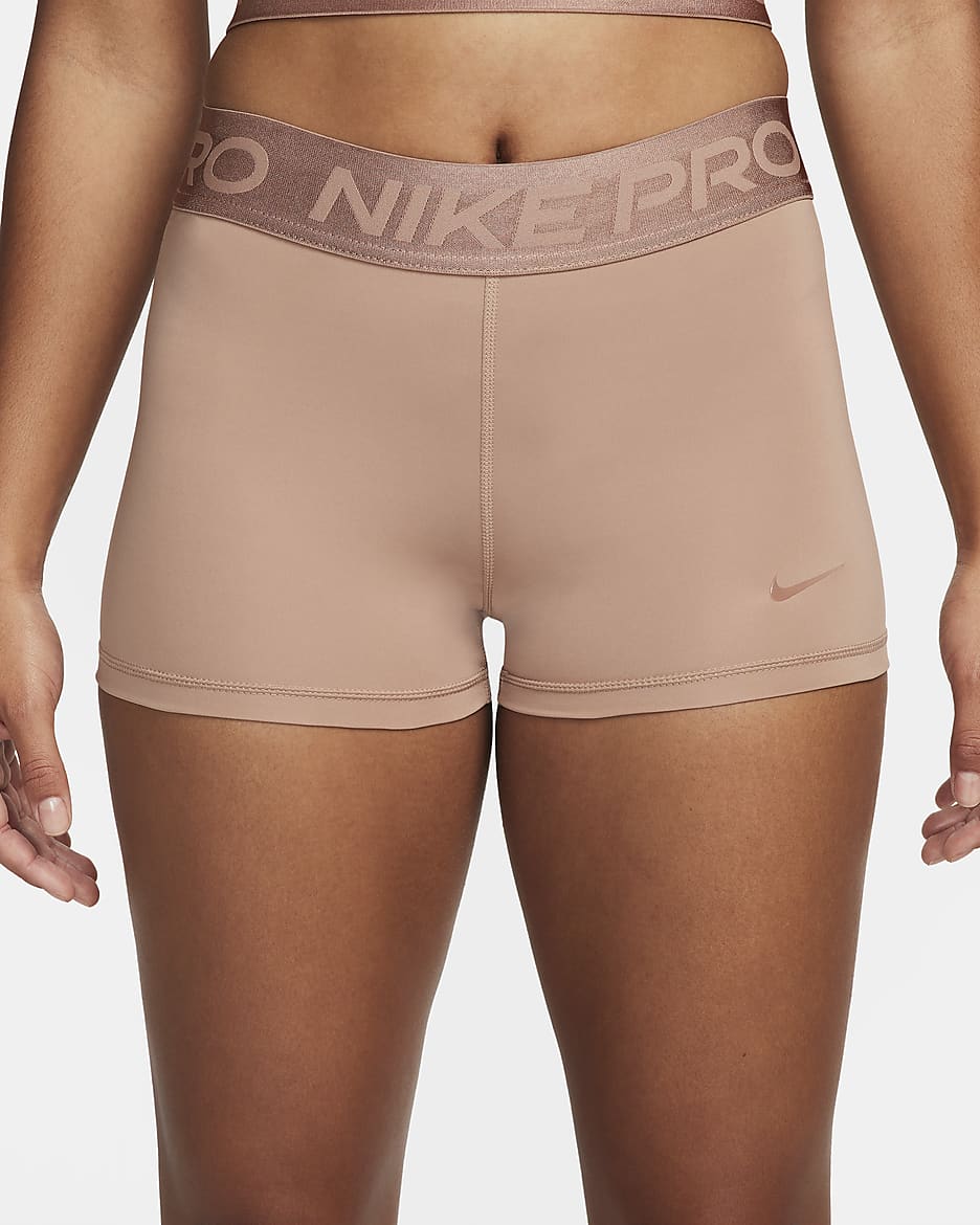 Shorts med mellanhög midja Nike Pro 8 cm för kvinnor - Desert Dust