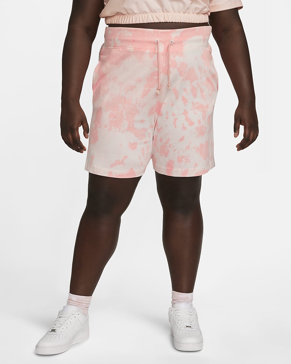 Shorts Nike Sportswear de cintura alta y tela de Jersey con teñido de nubes para mujer (talla grande) - Carmesí brillante/Blanco