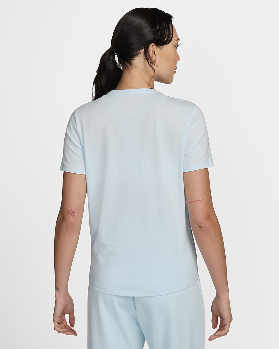 Nike Sportswear Club Essentials Women's T-Shirt - Glacier Blue/White