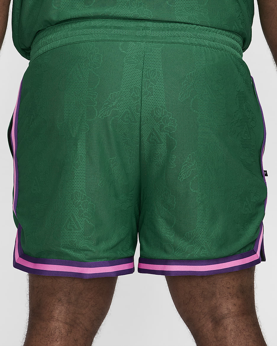 Giannis Pantalón corto de baloncesto de 15 cm Dri-FIT DNA - Hombre - Malachite/Purple Cosmos/Playful Pink