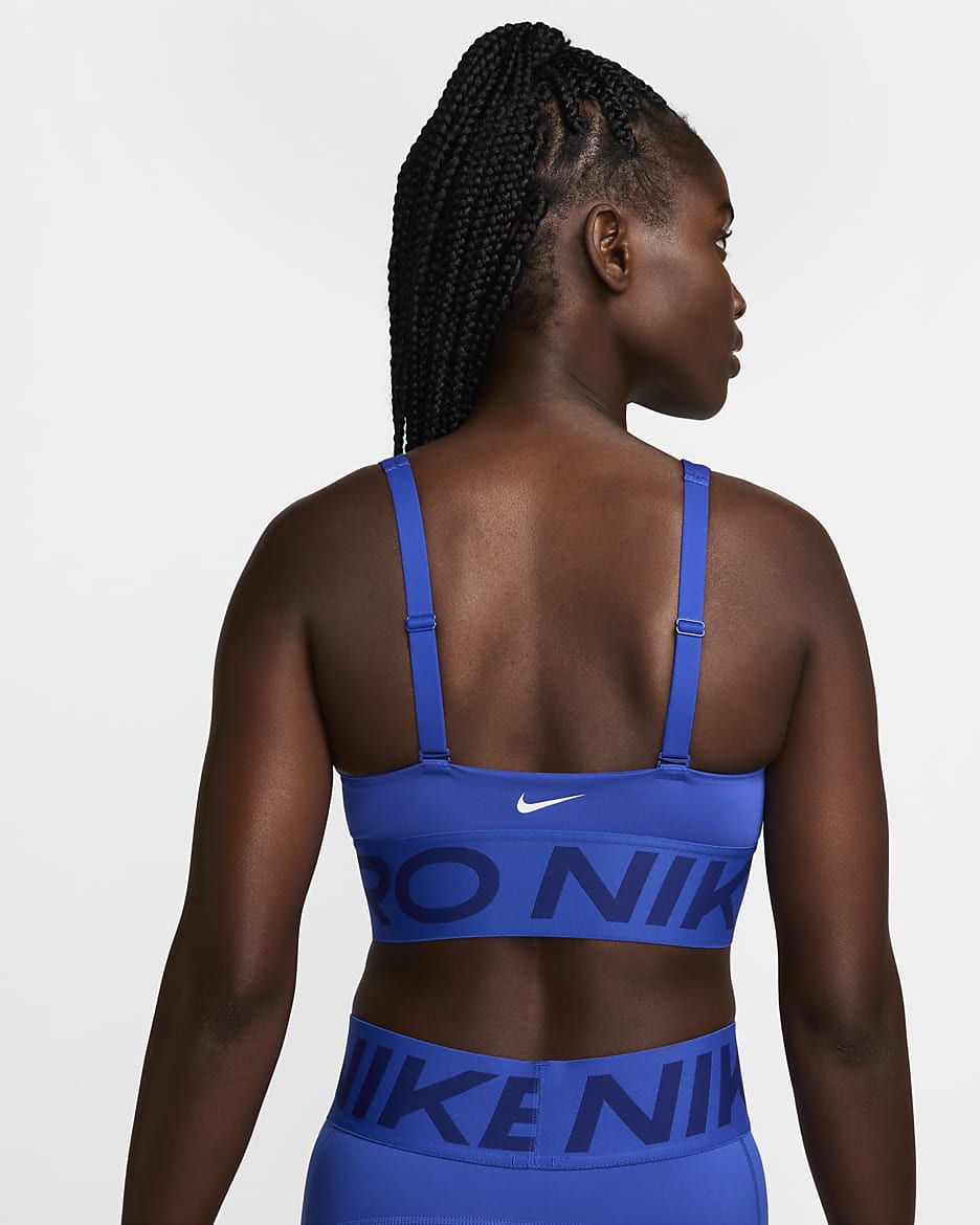 Nike Pro Indy Plunge gepolsterter Sport-BH mit mittlerem Halt - Hyper Royal/Deep Royal Blue/Weiß