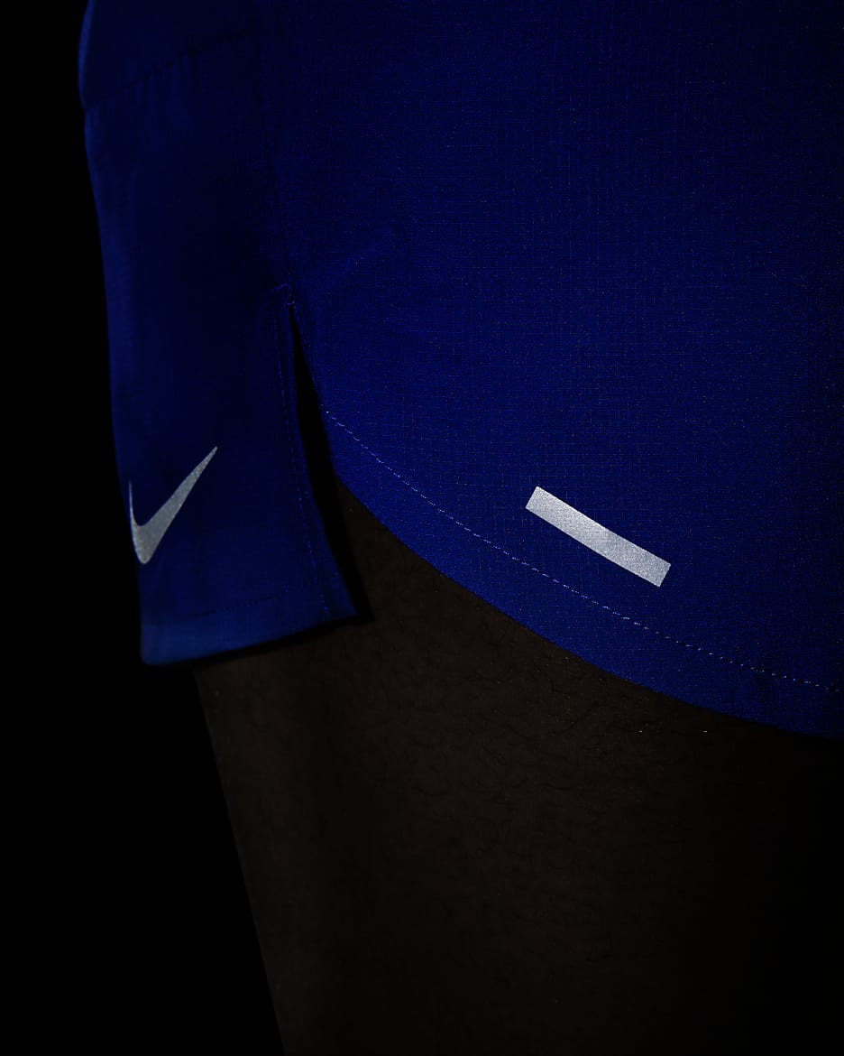 Nike Stride Dri-FIT hardloopshorts met binnenbroek voor heren (18 cm) - Game Royal/Zwart