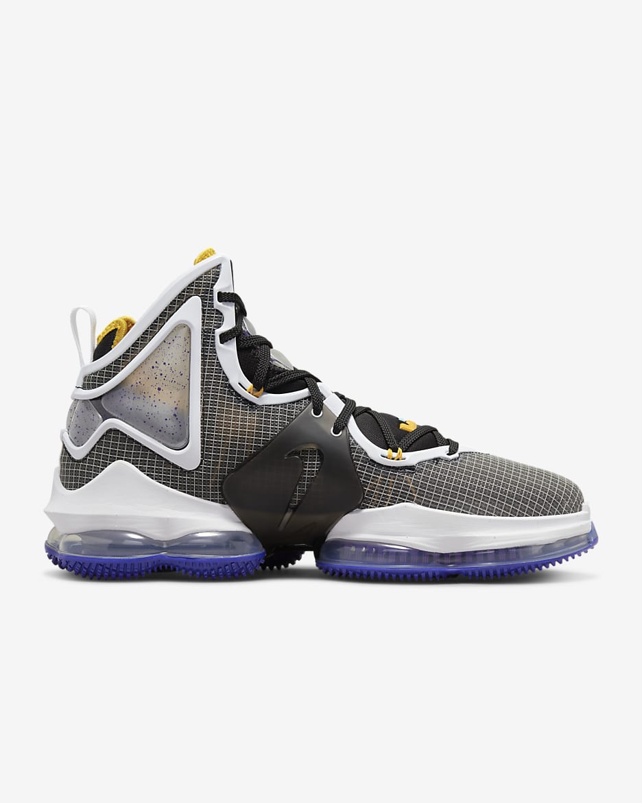 Chaussure de basket LeBron 19 - Noir/Persian Violet/Blanc/University Gold