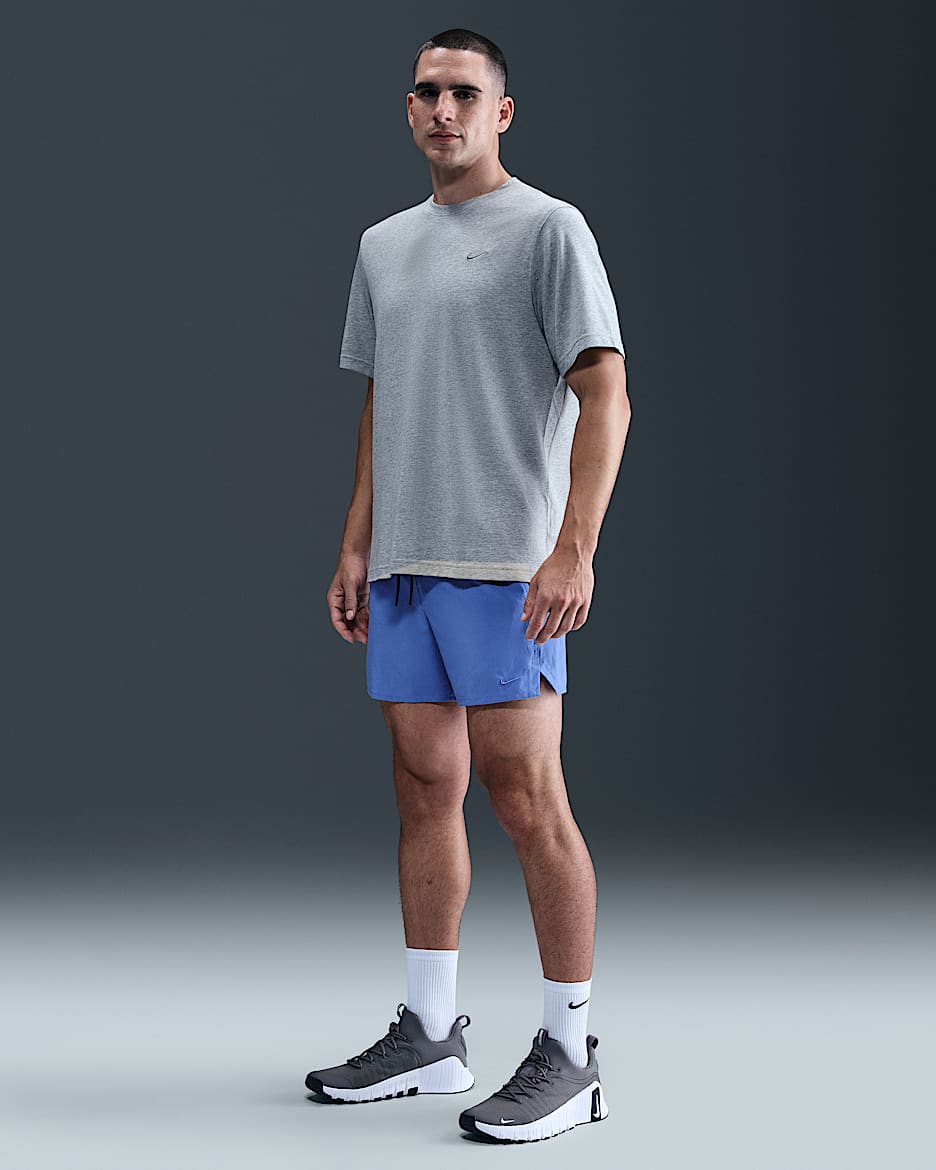 Shorts versátiles sin forro Dri-FIT de 13 cm para hombre Nike Unlimited - Azul cometa/Negro/Azul cometa