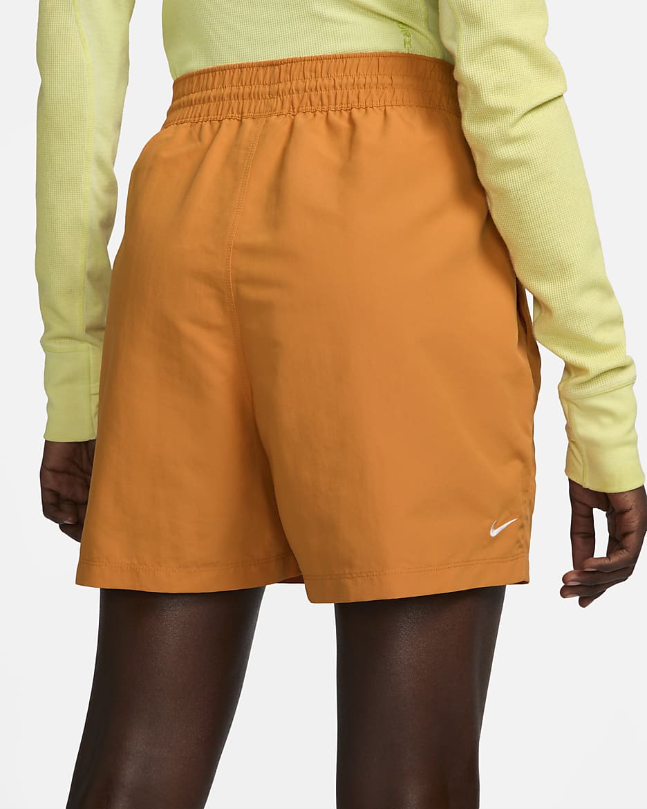 Shorts de 13 cm para mujer Nike ACG - Monarca/Blanco cumbre