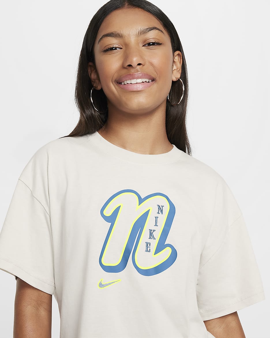 Nike Sportswear Girls' T-Shirt - Light Bone