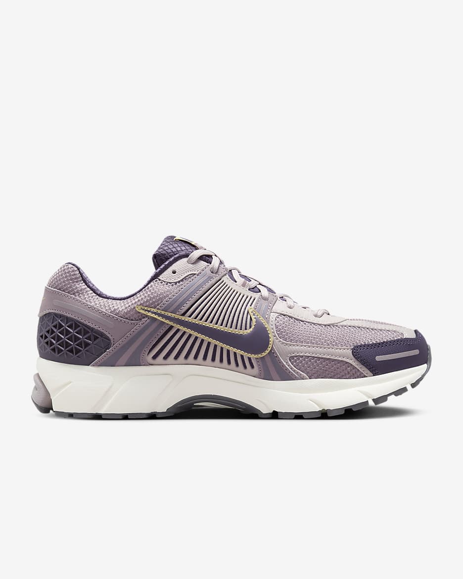 Nike Zoom Vomero 5 Men's Shoes - Platinum Violet/Light Violet Ore/Team Gold/Dark Raisin