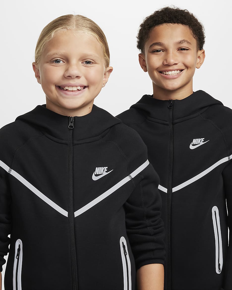 Nike Sportswear Tech Fleece reflektierende Kapuzenjacke (ältere Kinder, Jungen) - Schwarz