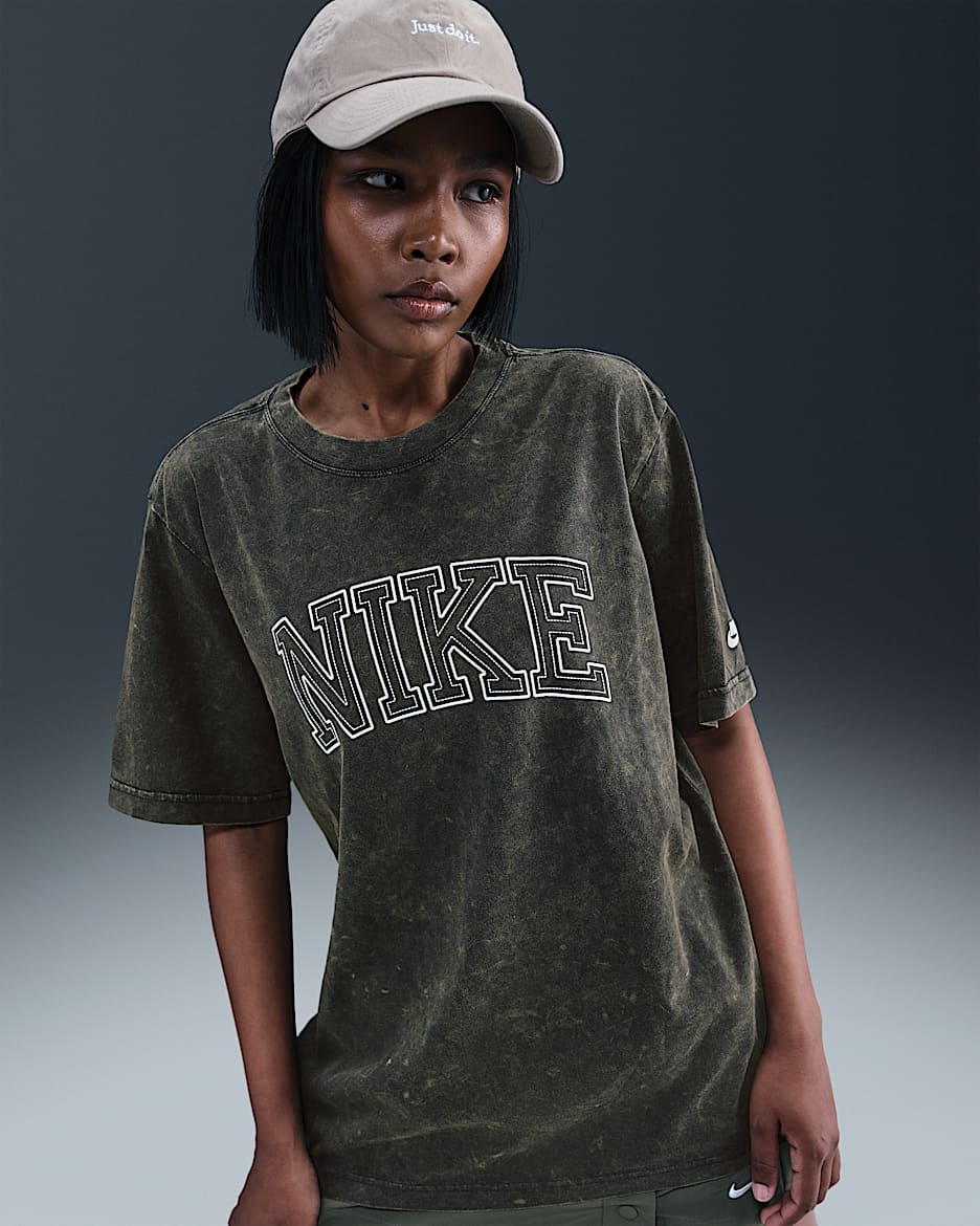Nike Sportswear Classics Women's Loose T-Shirt - Seaweed