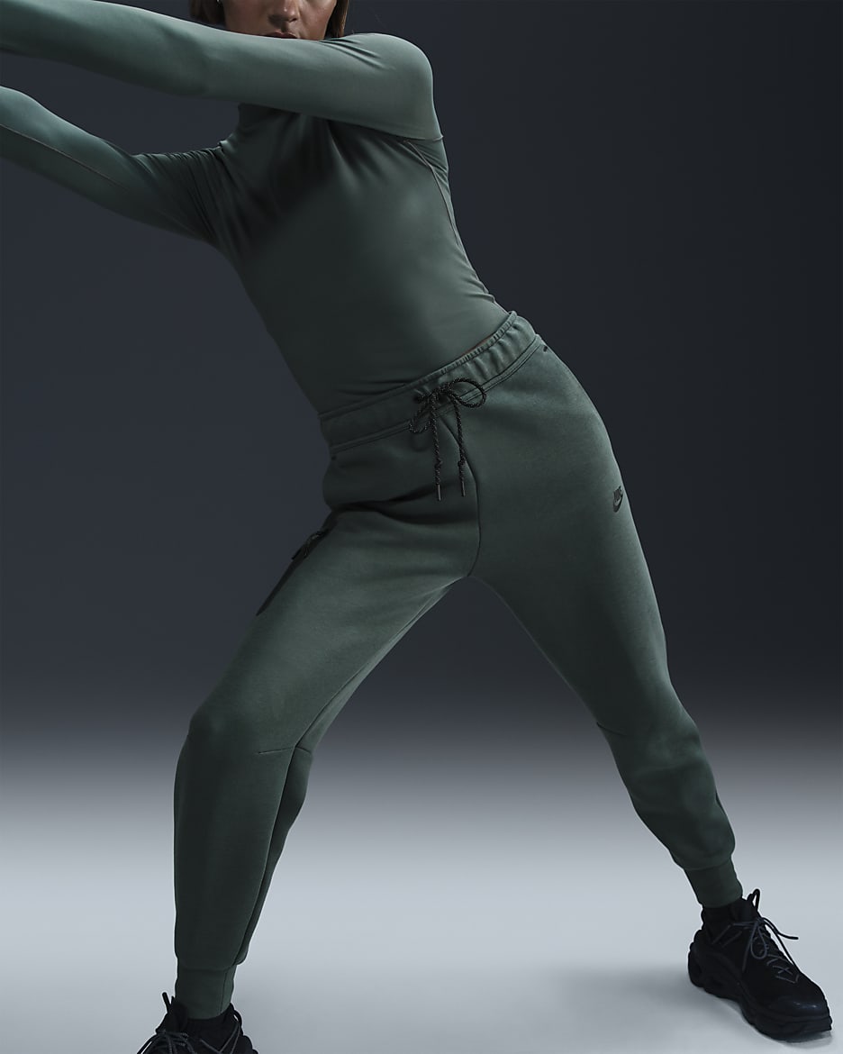 Nike Sportswear Tech Fleece Pantalons jogger de cintura mitjana - Dona - Vintage Green/Negre