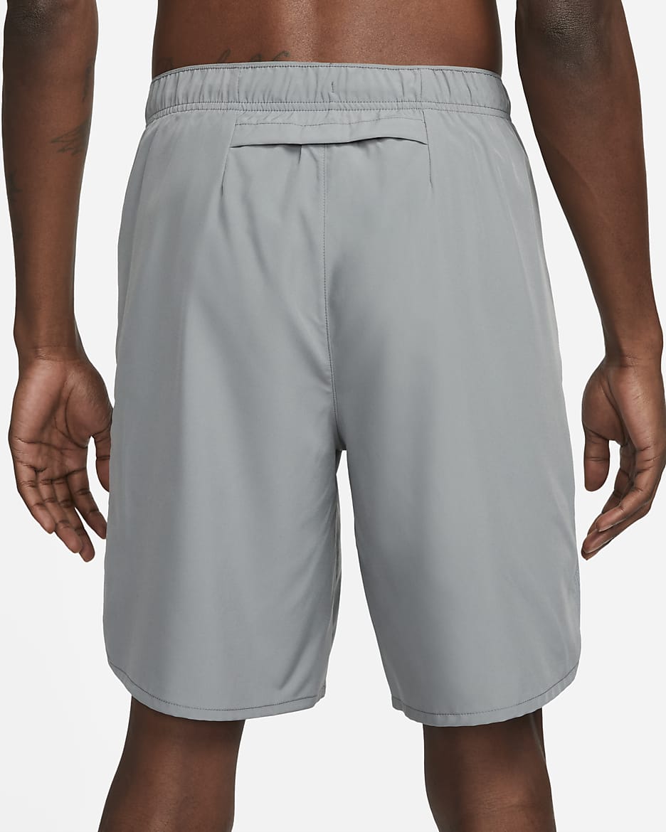 Short non doublé 23 cm Dri-FIT Nike Challenger pour homme - Smoke Grey/Smoke Grey/Noir