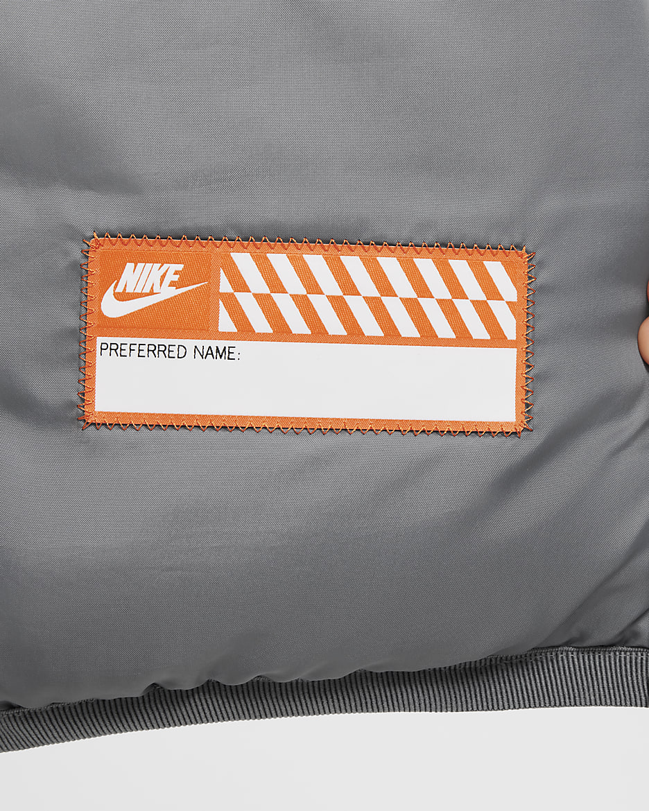 Nike Sportswear Lightweight Synthetic Fill lockere Jacke mit Kapuze für ältere Kinder - Smoke Grey/Smoke Grey/Weiß